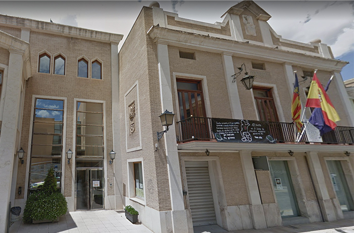 El ICOFCV solicita al Ayuntamiento de Alboraia que actúe contra un centro que ofrece servicios terapéuticos por personal no cualificado