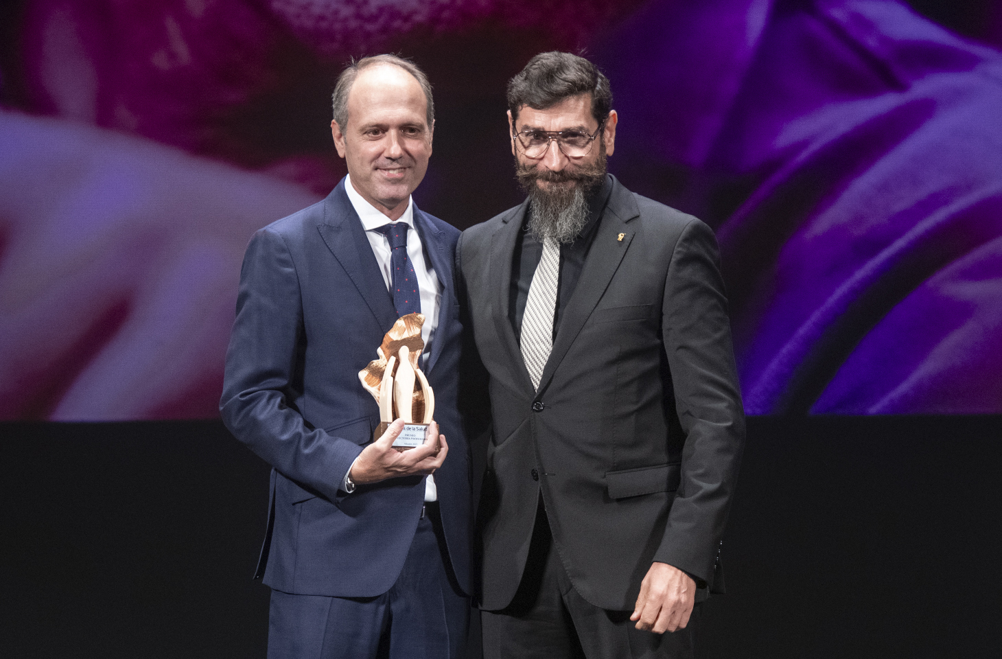 José Vicente Toledo recibe el Premio Trayectoria Profesional en la X Gala de la Salud de Alicante José Vicente Toledo recibe el Premio Trayectoria Profesional en la X Gala de la Salud de Alicante