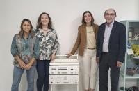 Los colegiados Toni, Bibiana y Mireia Font donan un equipo histórico de electroestimulación al ICOFCV